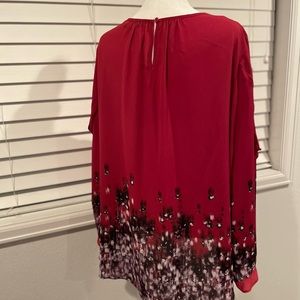 Simply Vera, Vera Wang red floral blouse